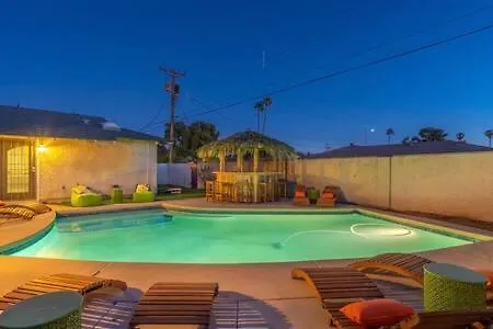 Desert Oasis Family Retreat Old Town Scottsdale Tatil Evi